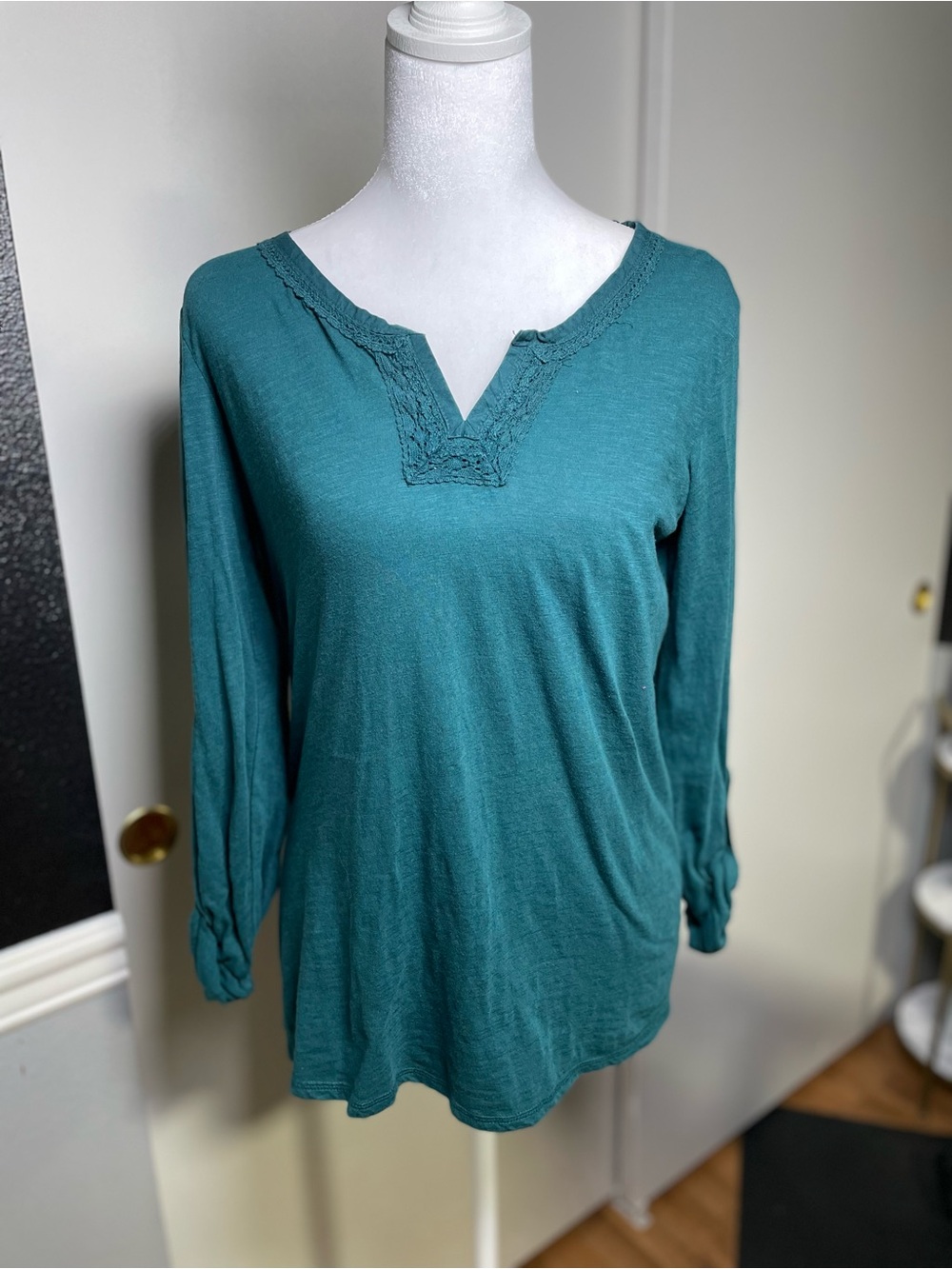 Eddie Bauer Teal Lace-Trim V-Neck Long Sleeve Top